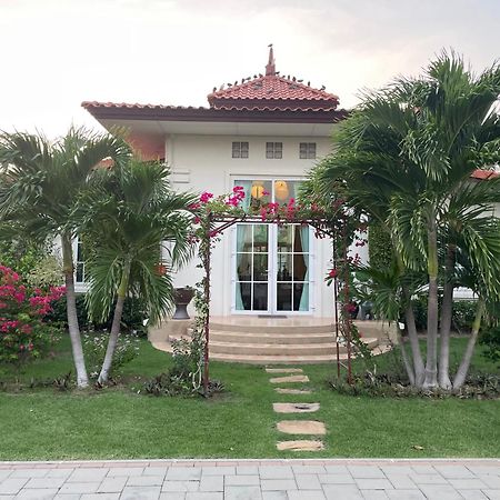 Villa Bougainvillea Hua Hin Exterior photo